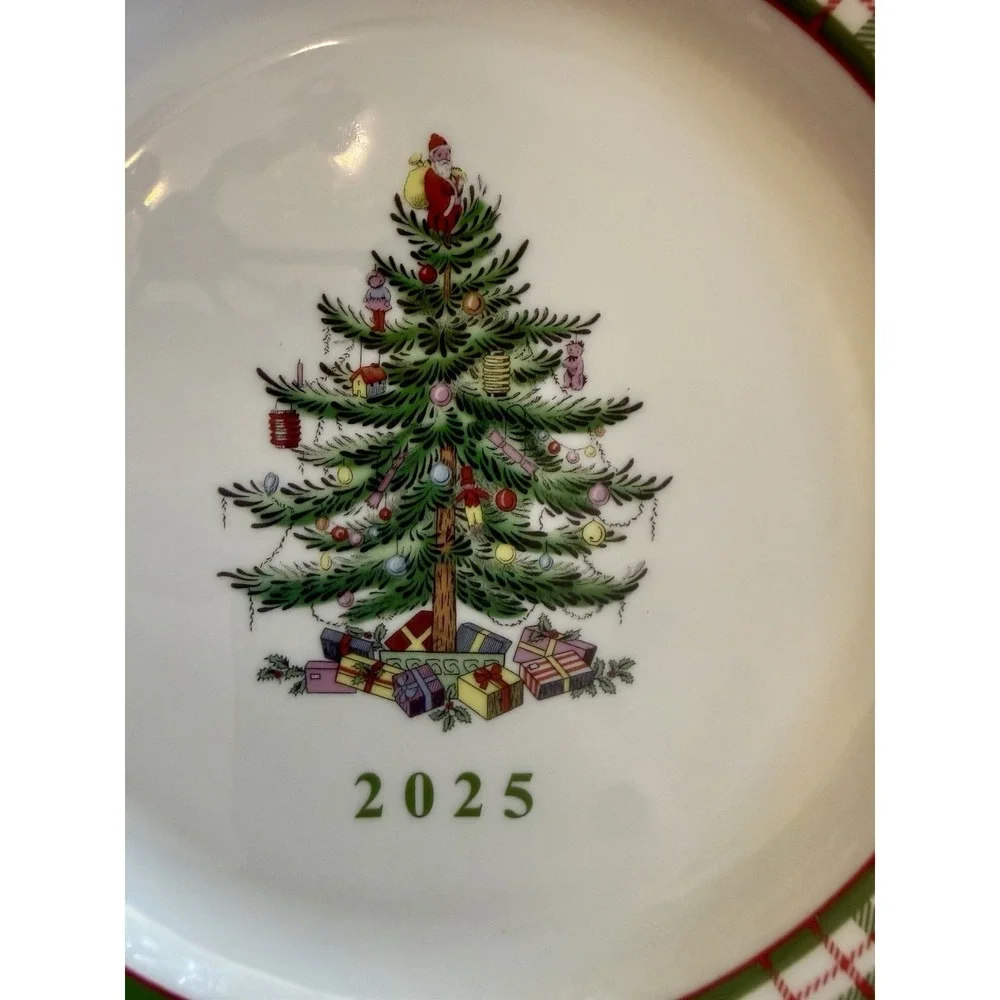 Annual 2025 Collector Plate - Red & Green Plaid Border, 8 Inch Tartan Tree